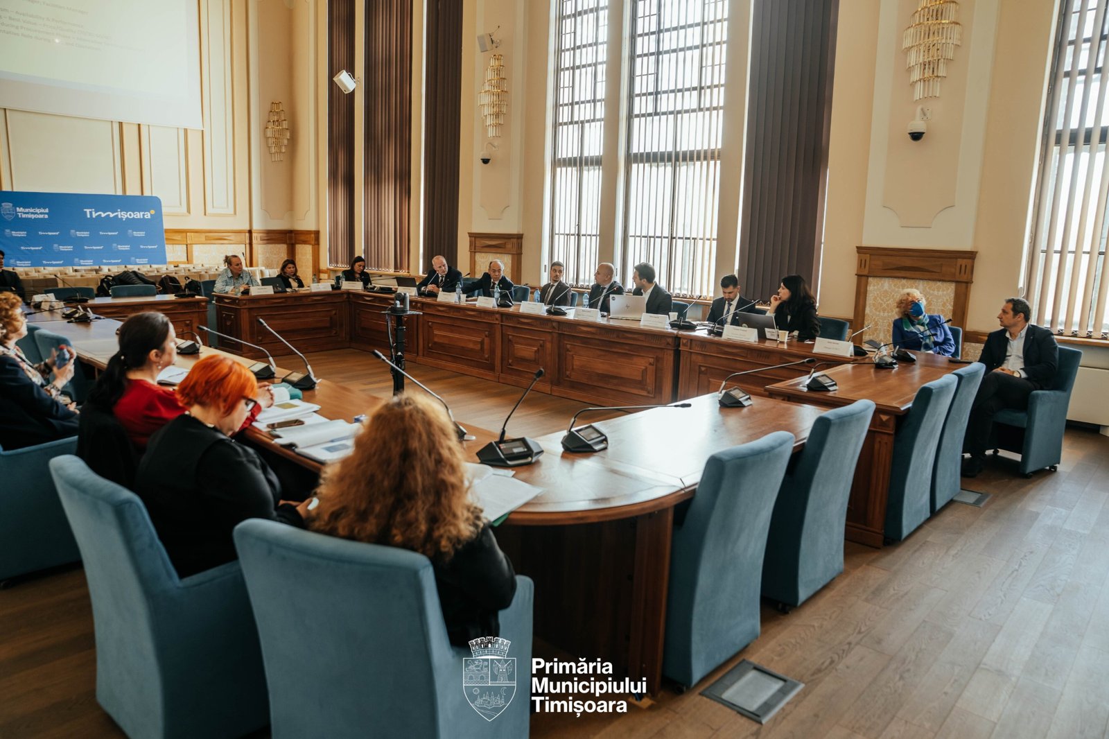 Sala de consiliu a Primăriei Timișoara, în timpul întâlnirii