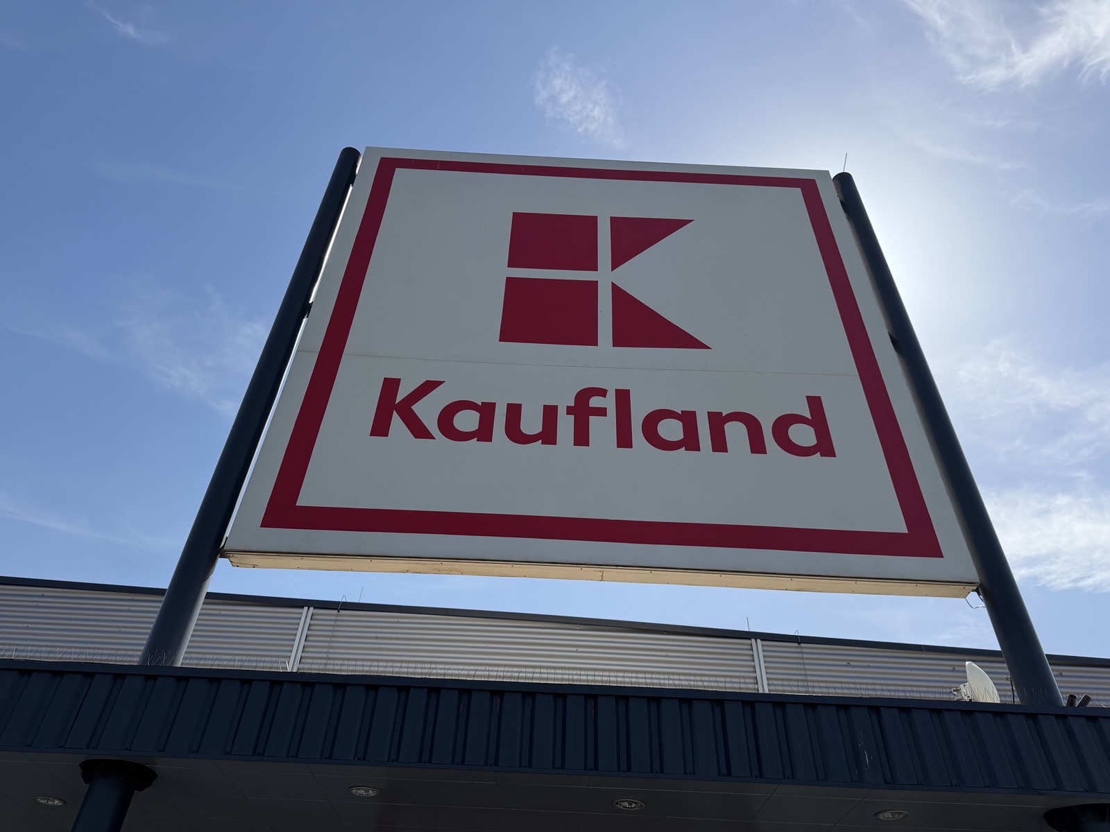 Firma magazinului Kaufland de pe Strada Conac, Timișoara