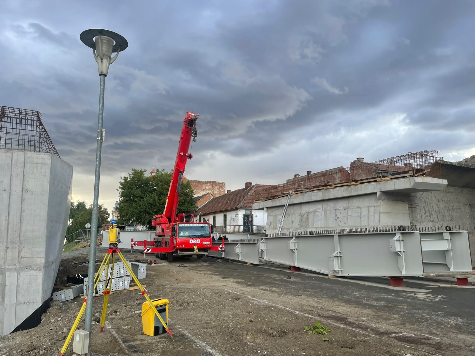 Elementele tablierului, aduse pe șantier