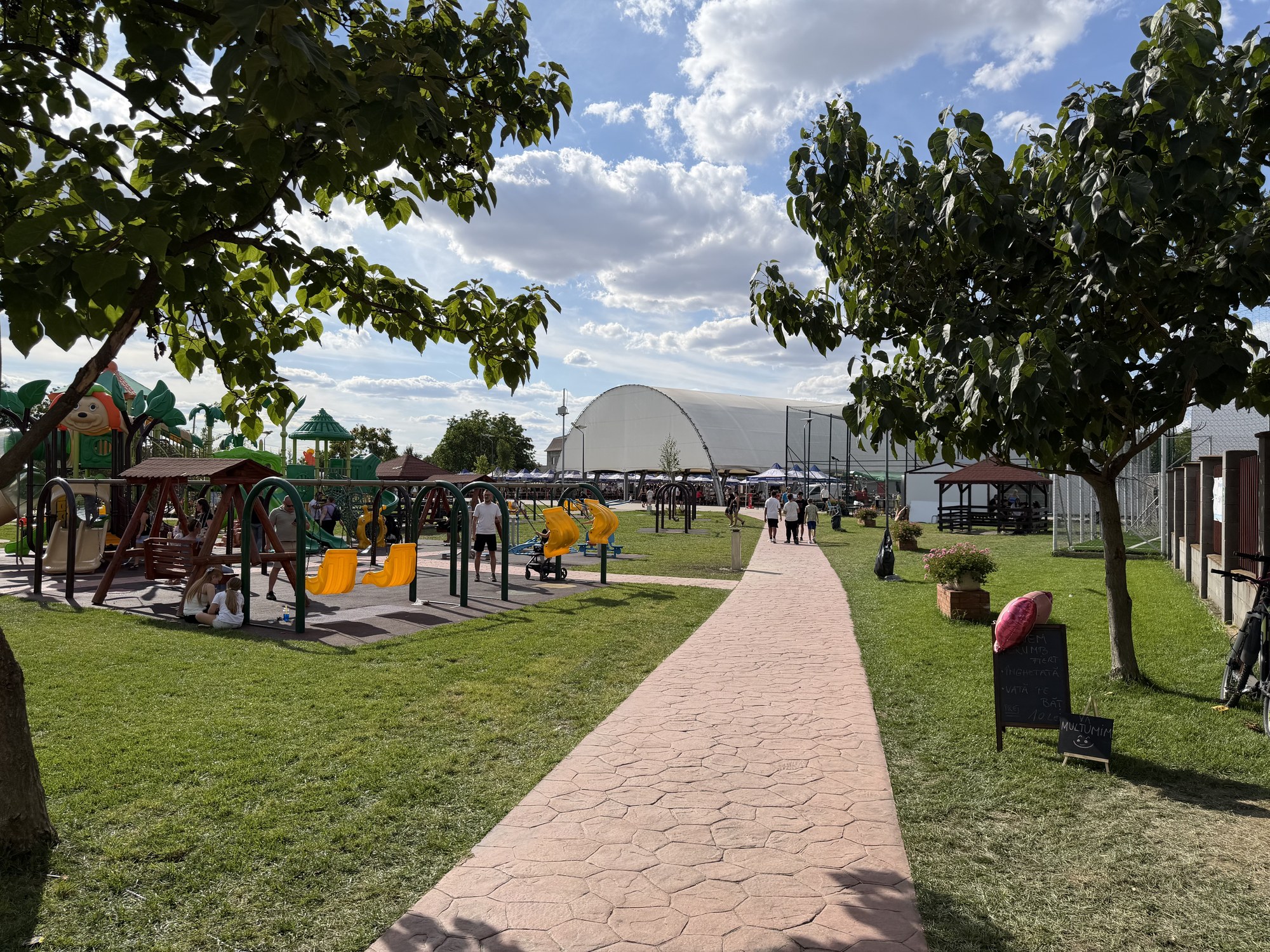 Parcul central din Sânandrei în timpul Zilelor Comunei 2026